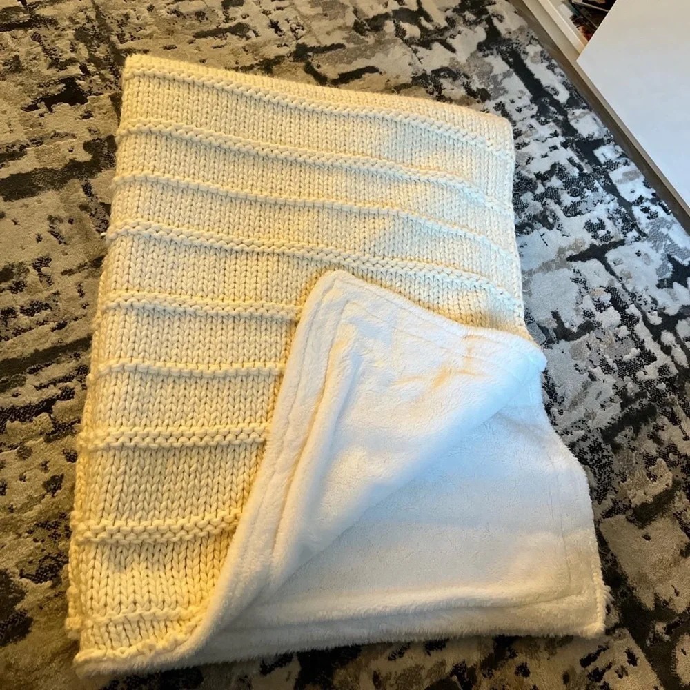 WEST ELM THROW